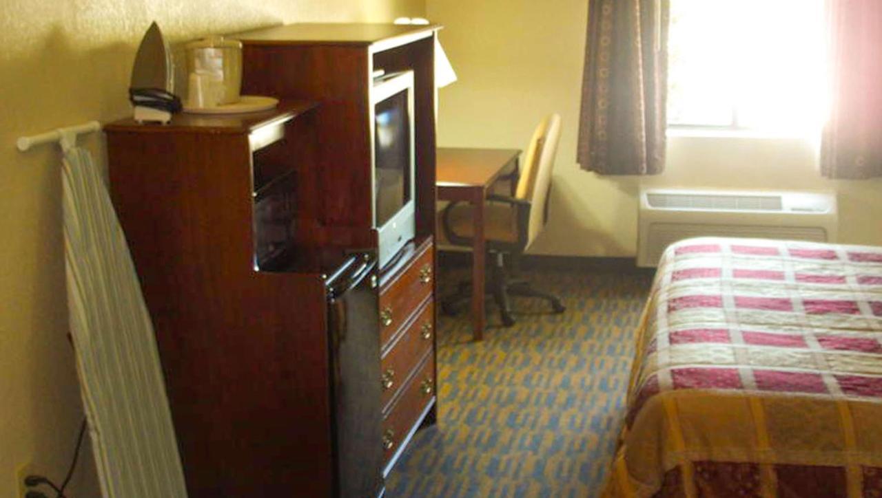 Western Inn&suites Hazelhurst